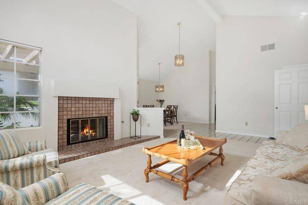 Carlsbad, CA 92009,7966 Camino Gato