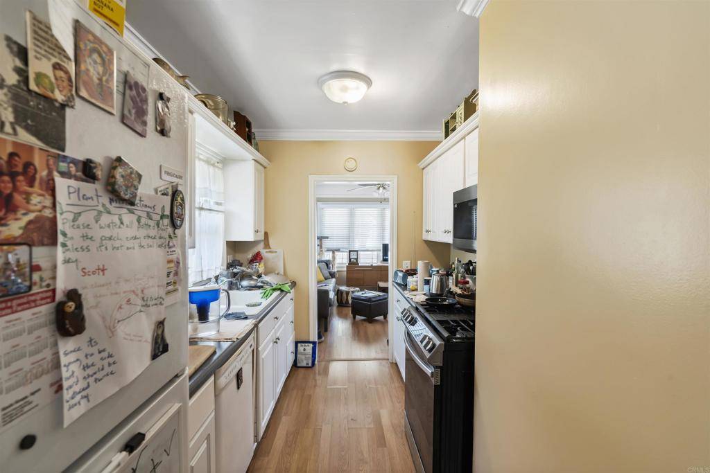 Glendora, CA 91741,321 E Meda AVE