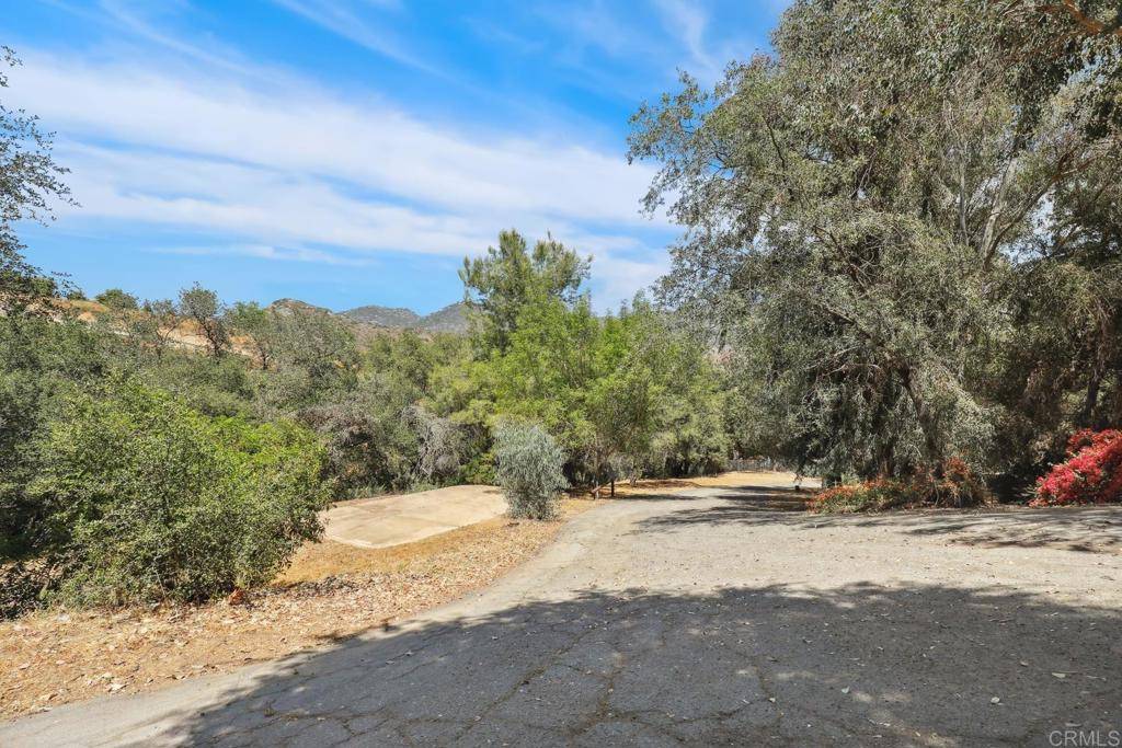 Escondido, CA 92027,1529 Cloverdale RD