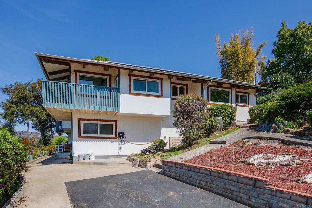 Vista, CA 92084,1628 Lone Oak Rd