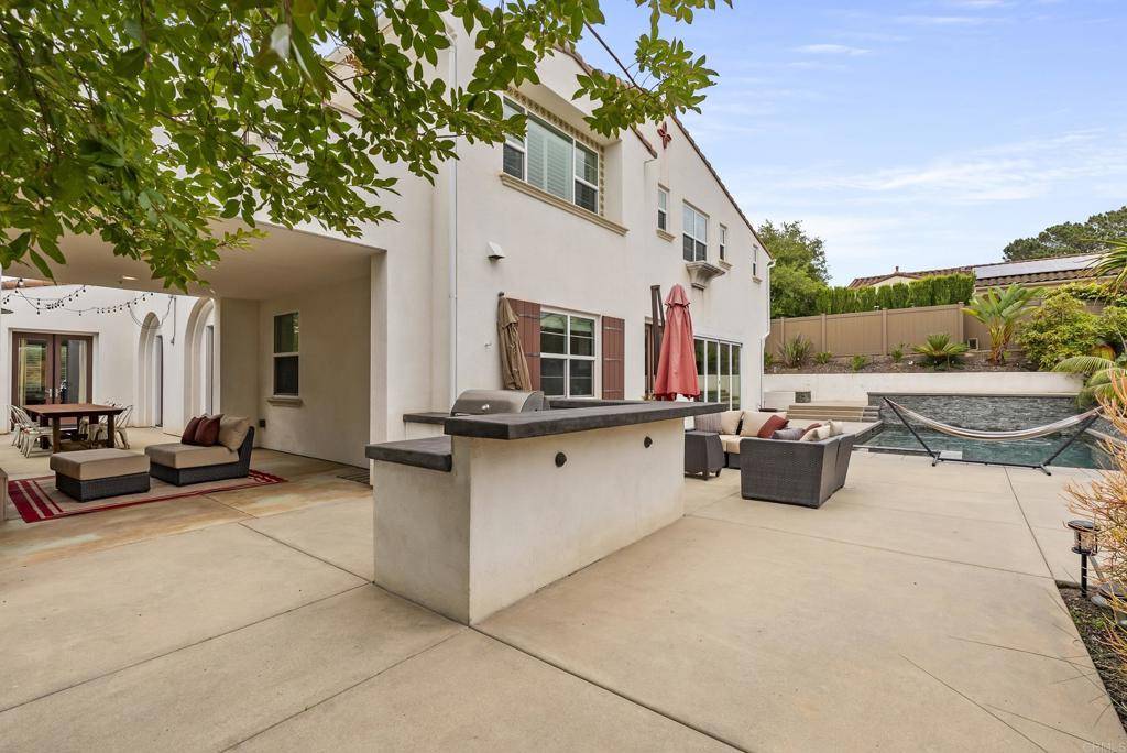 Encinitas, CA 92024,1017 Scarlet WAY