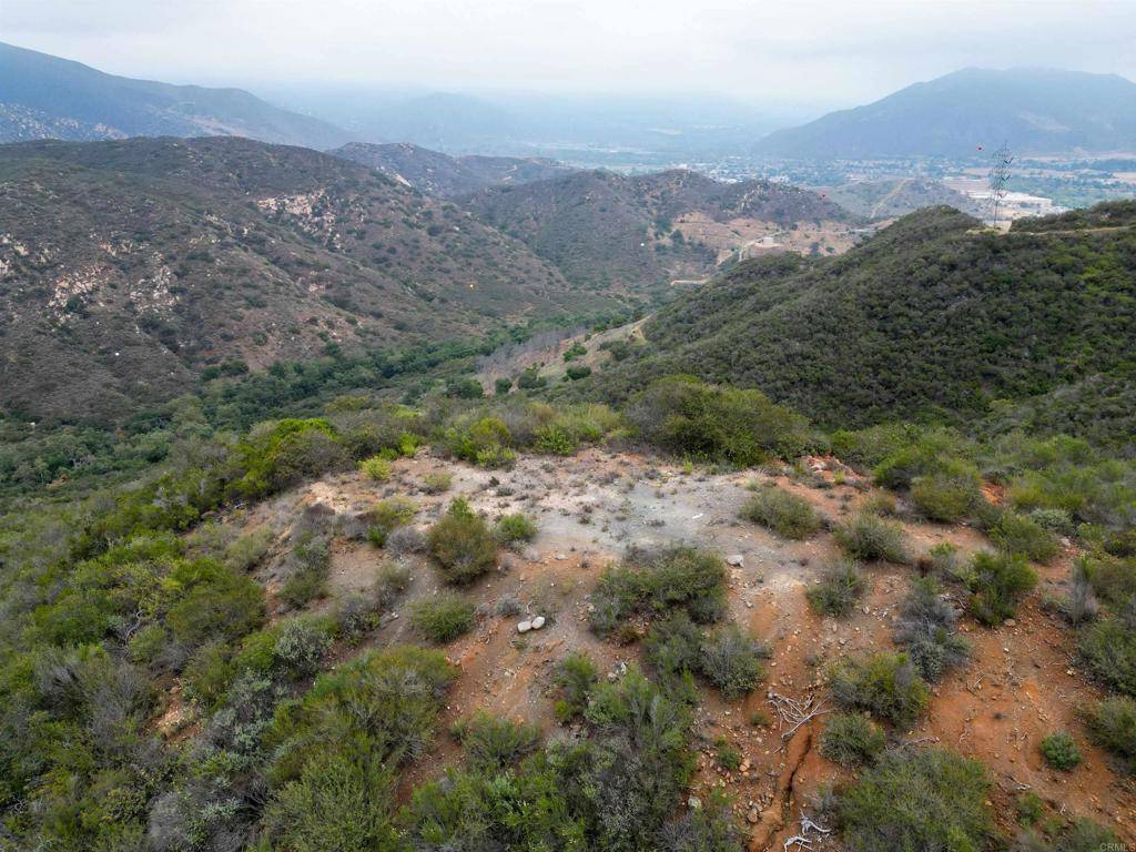 Fallbrook, CA 92028,10355 Alex RD