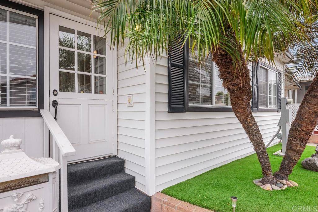 Oceanside, CA 92057,53 Hummingbird DR