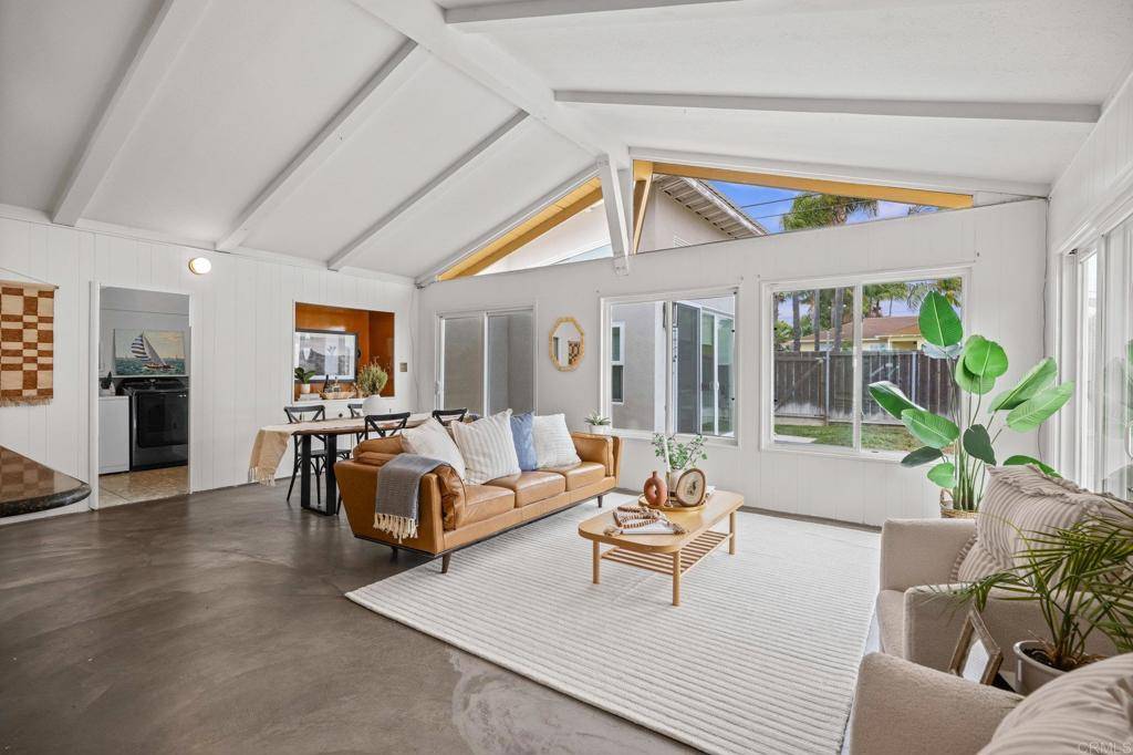 Oceanside, CA 92054,1918 S Freeman ST