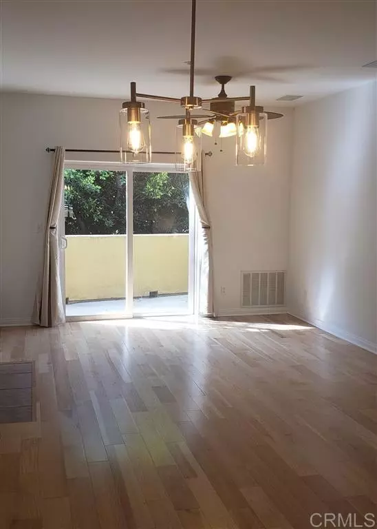 La Jolla, CA 92037,366 Forward Street Apt E #E