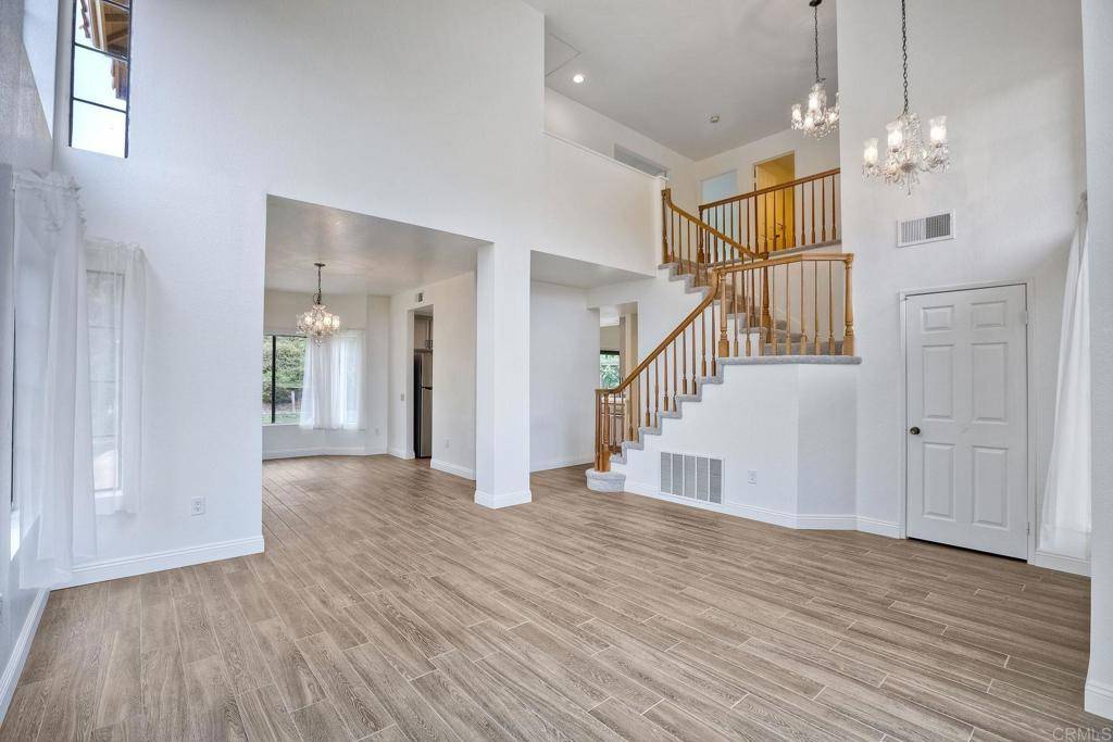 Vista, CA 92081,2091 Sequoia Crest