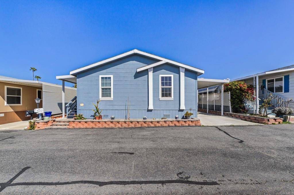 120 Brookside Ln, Oceanside, CA 92056