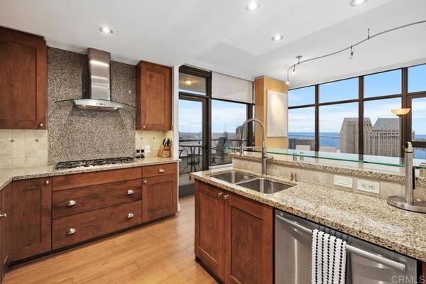 San Diego, CA 92101,700 W E ST #3505