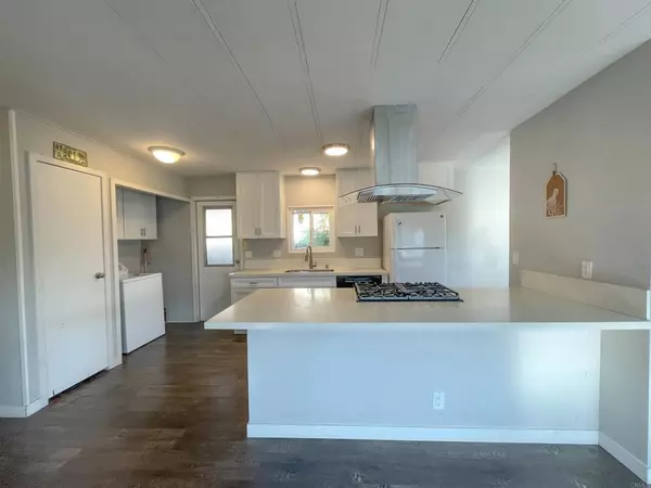 Oceanside, CA 92058,200 N El Camino Real ## 345