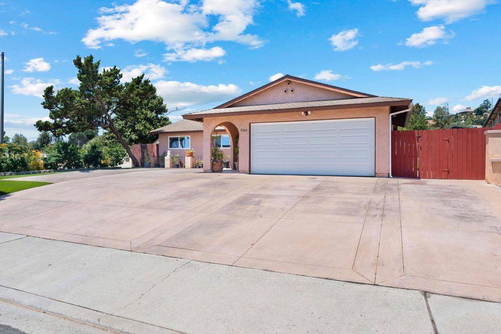 Escondido, CA 92027,2002 Stanley WAY
