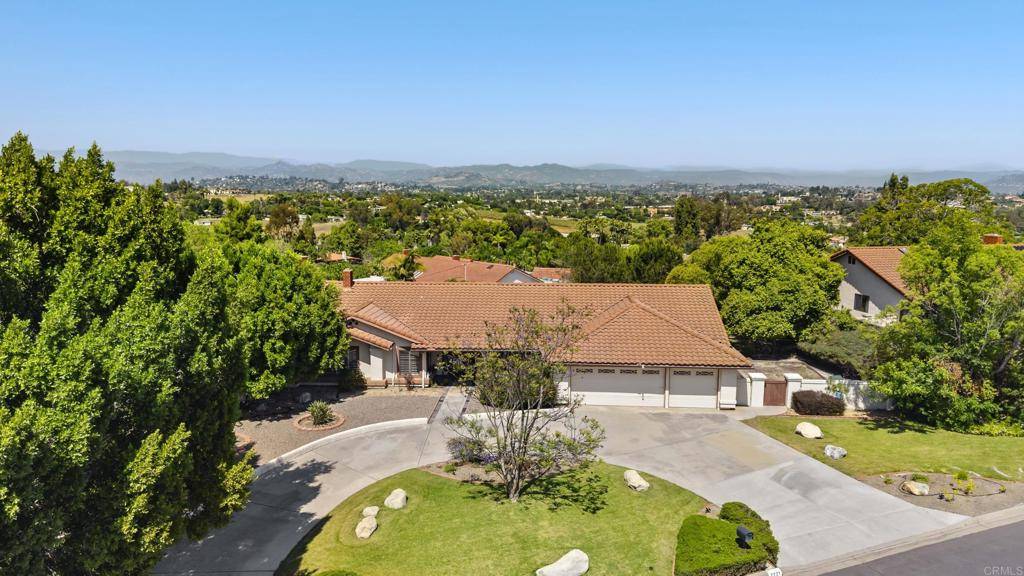 2221 Cortina CIR, Escondido, CA 92029