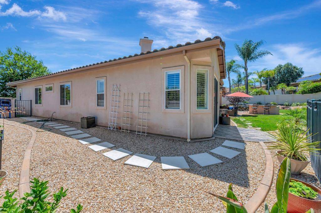 Escondido, CA 92029,282 Camino Del Postigo