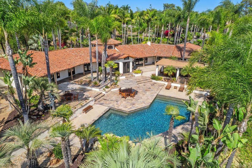 9 Rolling View LN, Fallbrook, CA 92028