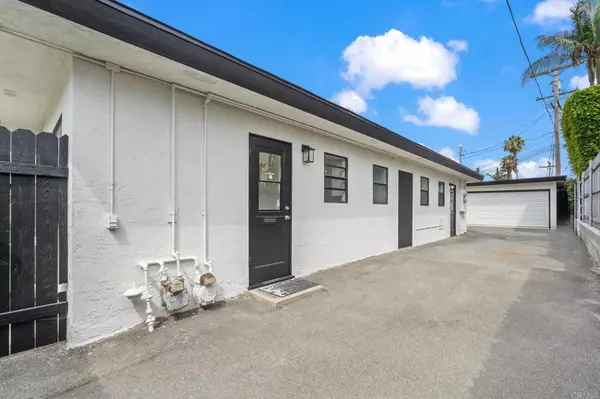 Carlsbad, CA 92008,152 54 Redwood AVE