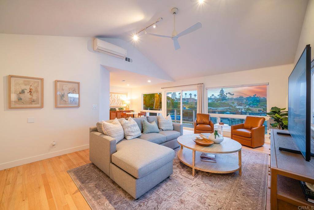 Encinitas, CA 92024,231 5Th ST