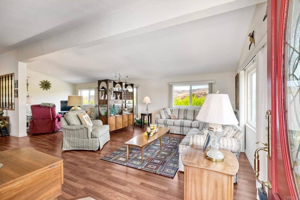Oceanside, CA 92057,1477 Salem CT
