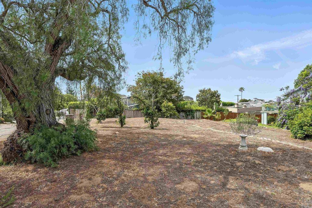 Solana Beach, CA 92075,311 Corto