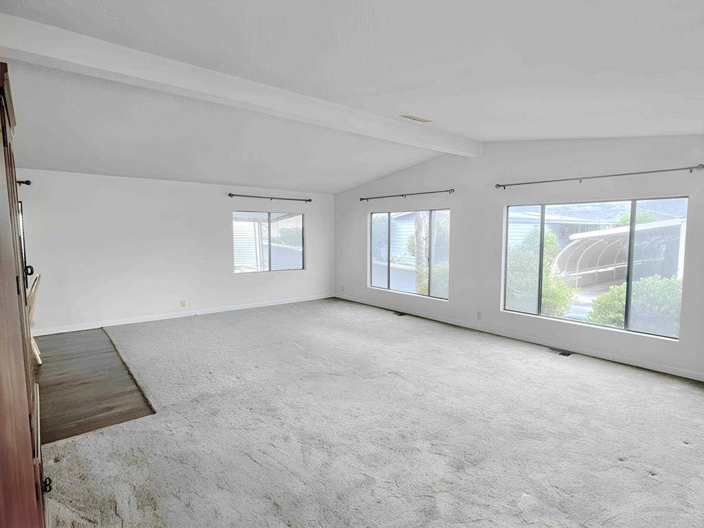 Fallbrook, CA 92028,4650 Dulin RD #136