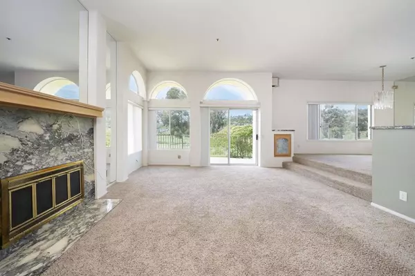 Carlsbad, CA 92009,2532 Navarra Drive #A