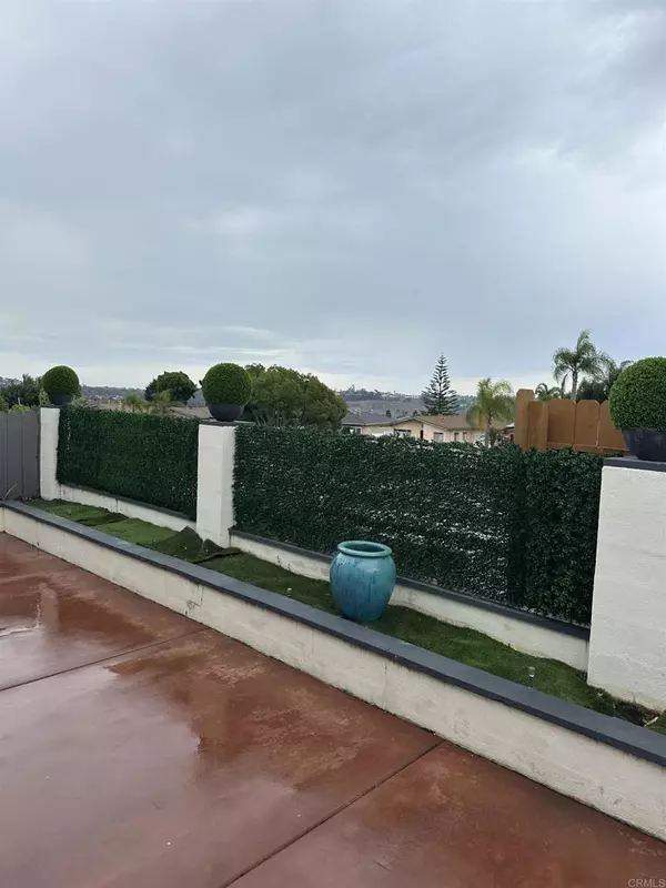 Oceanside, CA 92056,3732 Mira Pacific DR