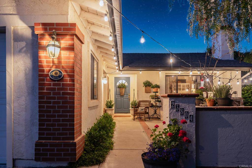 Ramona, CA 92065,23804 Oak Meadow