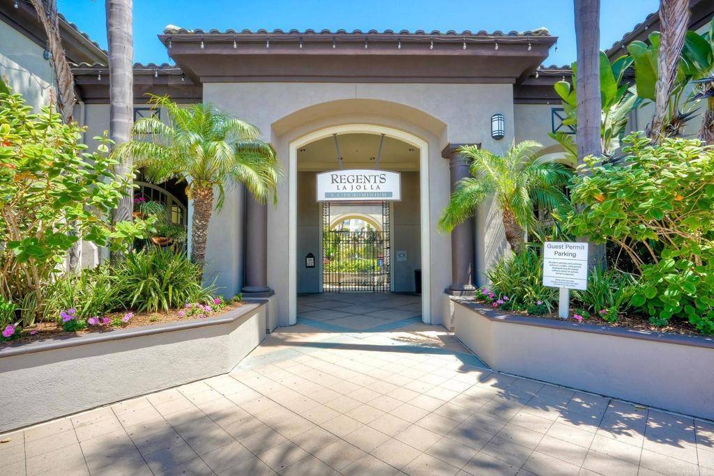La Jolla, CA 92037,9263 Regents RD #B106