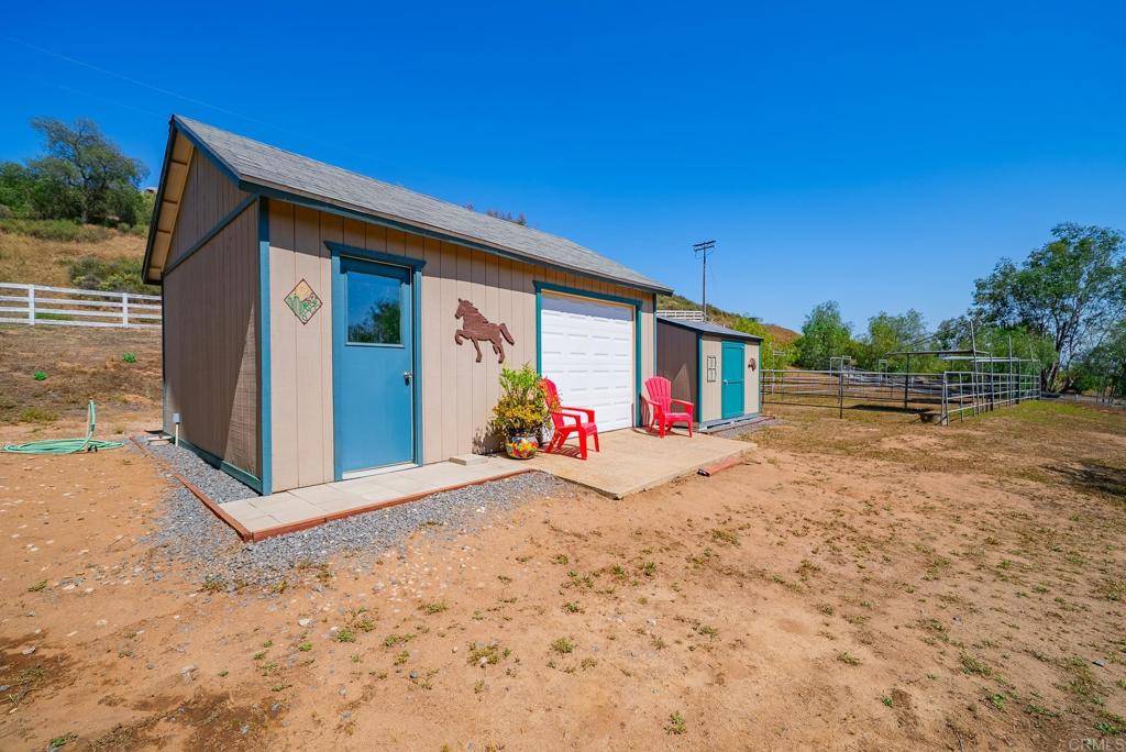Ramona, CA 92065,23007 Arjo LN