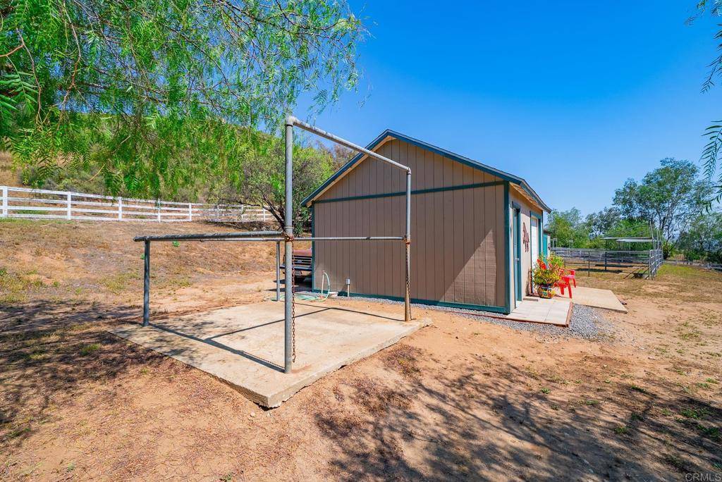 Ramona, CA 92065,23007 Arjo LN