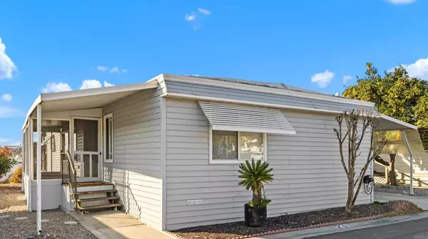 Vista, CA 92084,1600 E Vista WAY #23