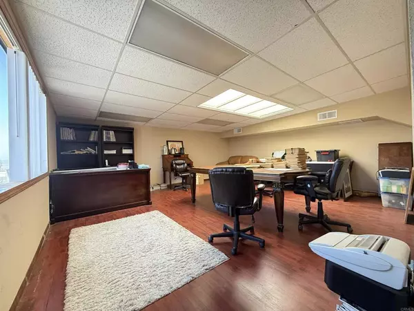 Carlsbad, CA 92010,5731 Palmer Way #G&H
