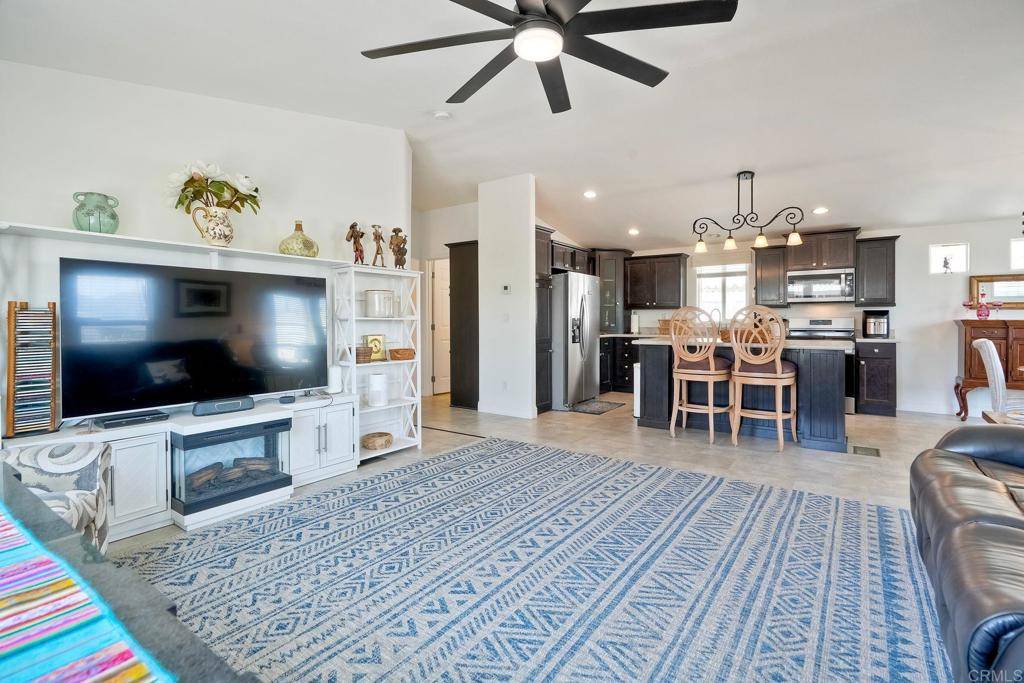 Escondido, CA 92027,2280 E Valley Parkway #107