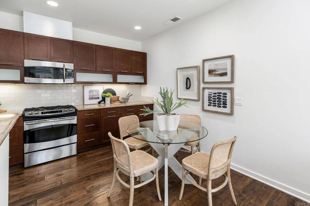 San Diego, CA 92130,10667 Golden Willow #152