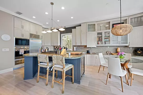 Solana Beach, CA 92075,834 S Cedros