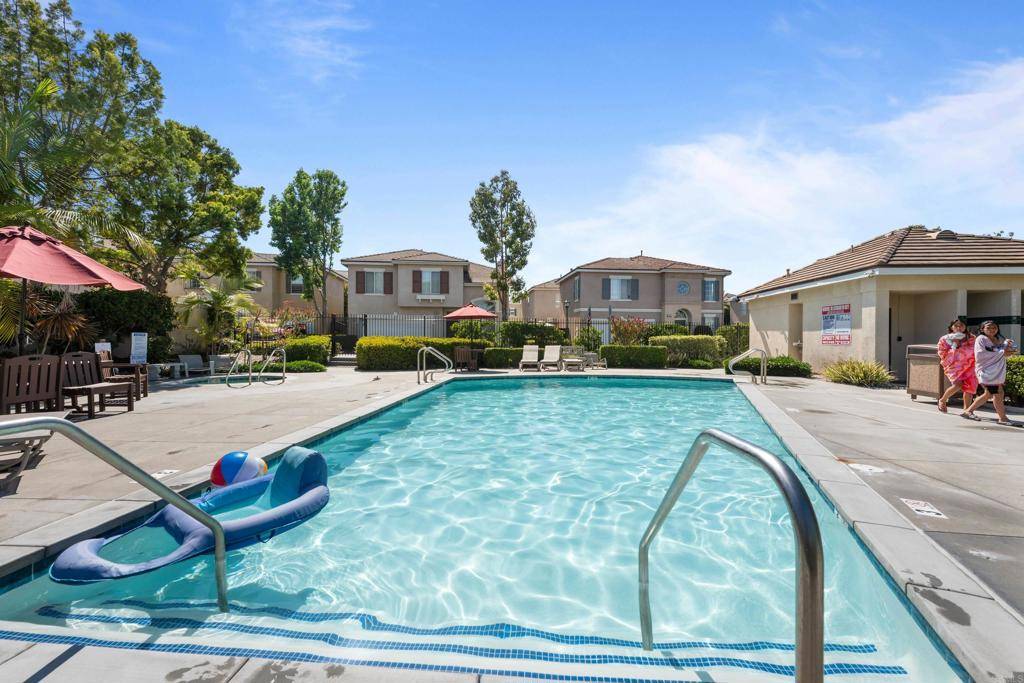 Oceanside, CA 92057,210 Belflora WAY