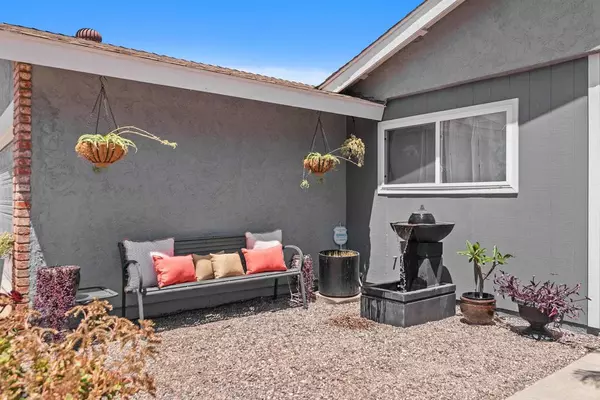 Oceanside, CA 92054,2046 Ups Circle