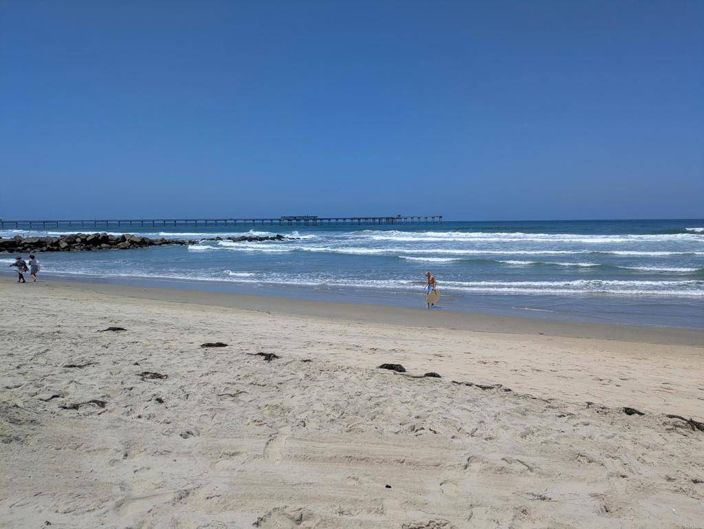 San Diego, CA 92107,5155 W Point Loma Blvd #9