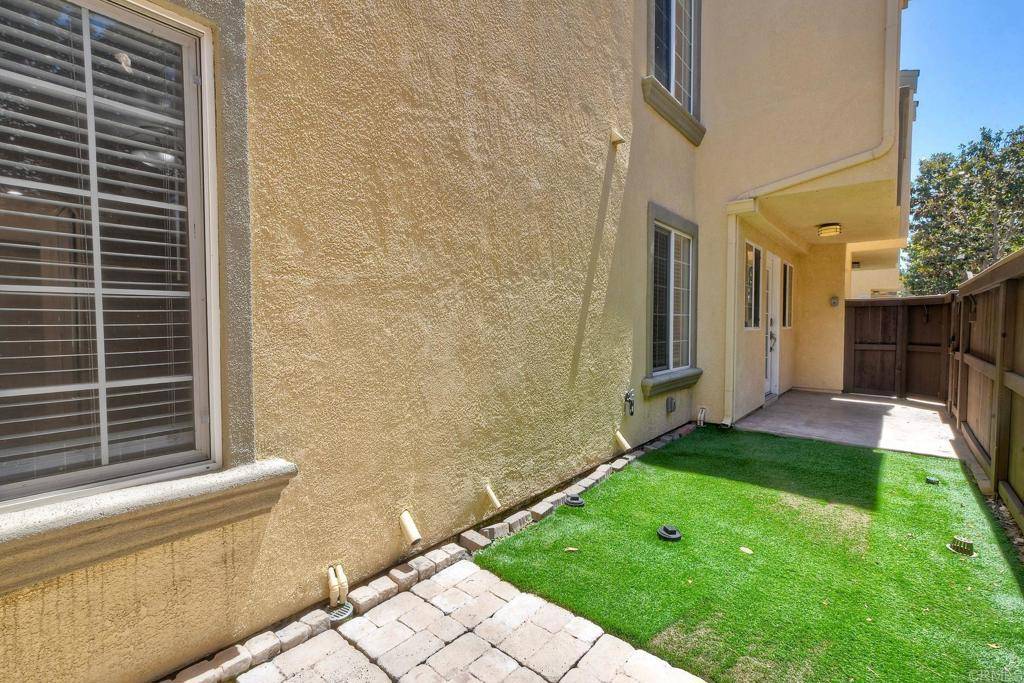 San Diego, CA 92117,5252 Balboa Arms DR #169