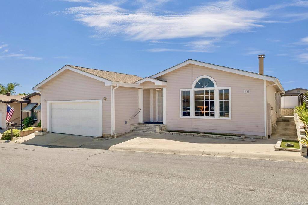 634 Via Columbia, Vista, CA 92081