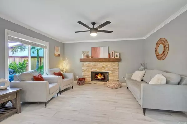 Oceanside, CA 92056,5232 Palmera  Drive