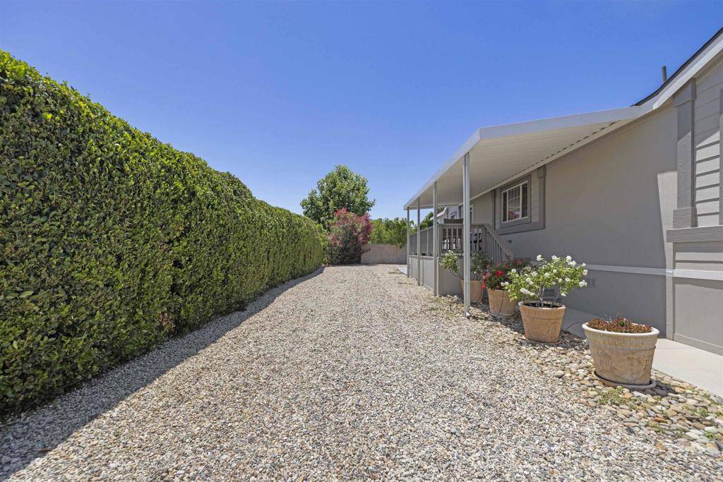 Saugus, CA 91350,26411 Bentgrass WAY