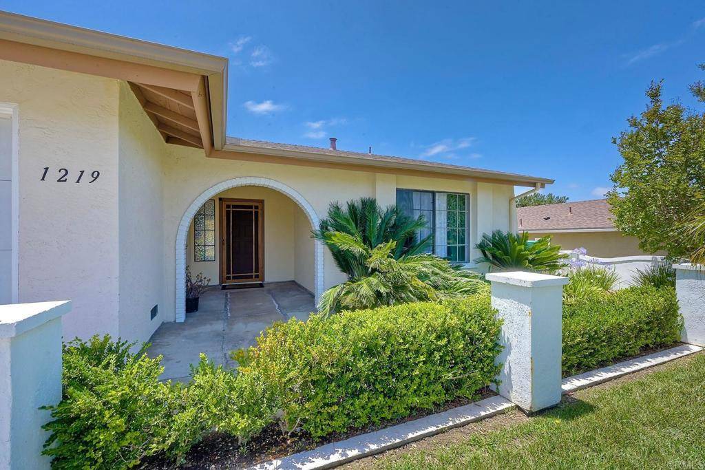 Oceanside, CA 92056,1219 Paseo Hermosa