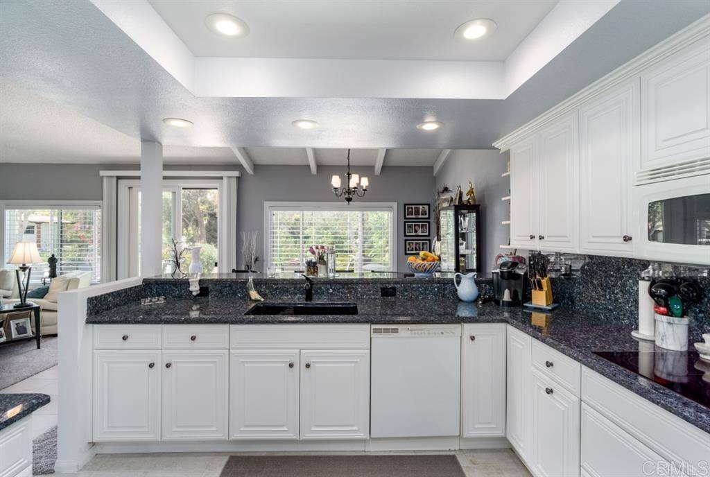 Solana Beach, CA 92075,1165 Santa Helena Park CT