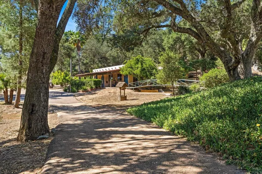 13511 Hilldale RD, Valley Center, CA 92082