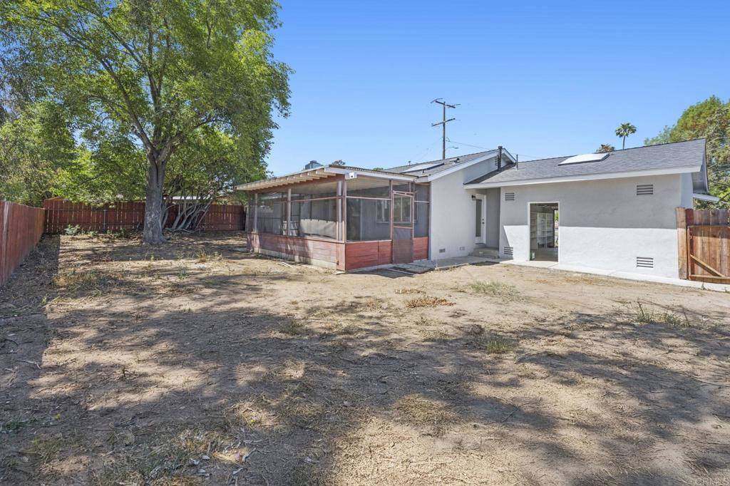 San Marcos, CA 92069,1537 Palomarcos AVE