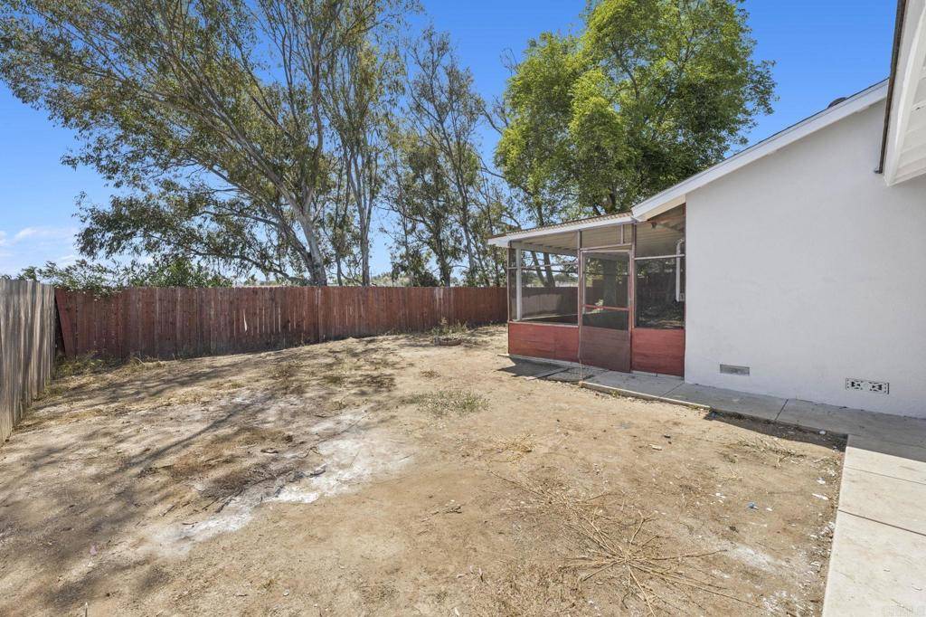 San Marcos, CA 92069,1537 Palomarcos AVE