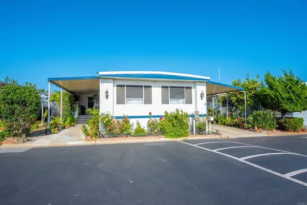 Vista, CA 92084,1010 Bobier Dr E #12