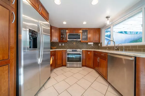 San Diego, CA 92111,3876 Mount Albertine AVE