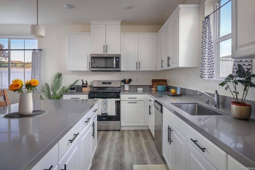28003 Harvest CT, Valley Center, CA 92082