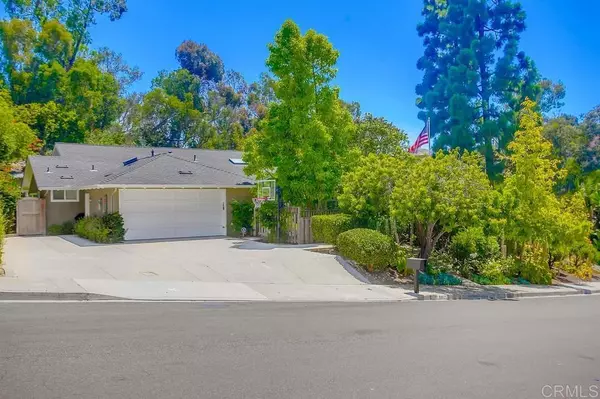 Carlsbad, CA 92011,907 Poppy Lane