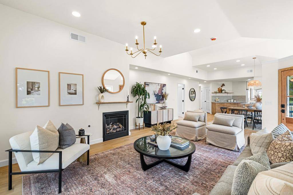 San Marcos, CA 92078,1481 CAMINO LINDA DR